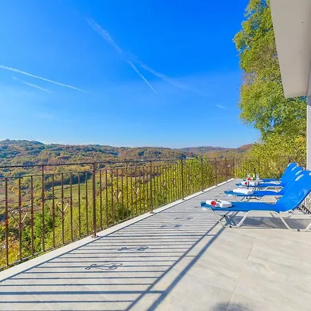 House Panorama 4* Pićan